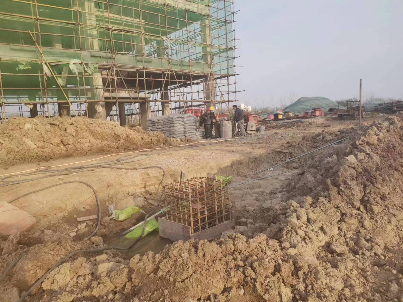 龙楼镇当桥梁出现裂缝的时候应该及时加固修补